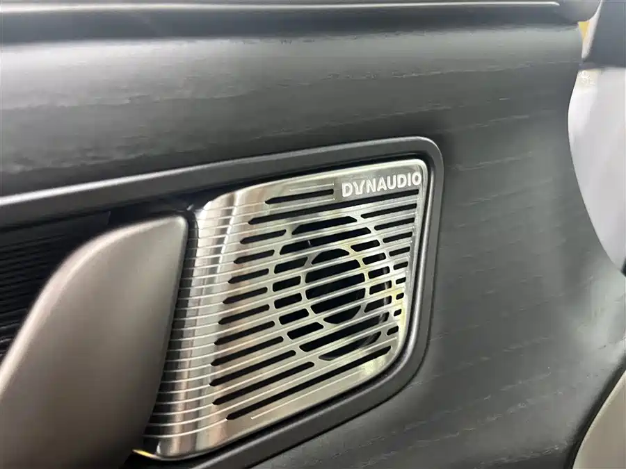 Used Denza D9 2022 DM-i 970 four-wheel drive flagship model