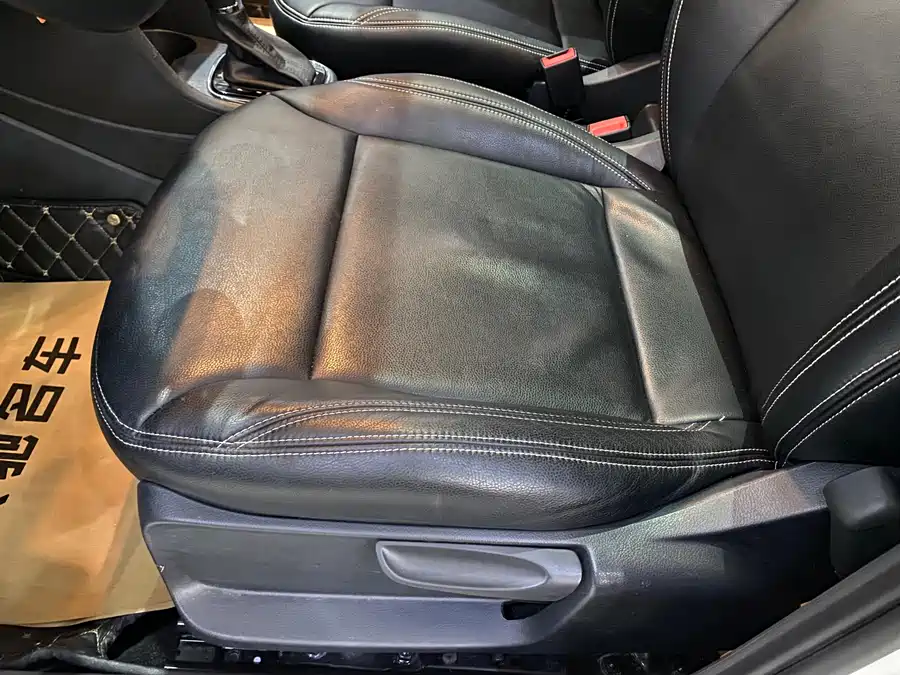 Used Volkswagen Polo 2016 1.6L automatic comfort model