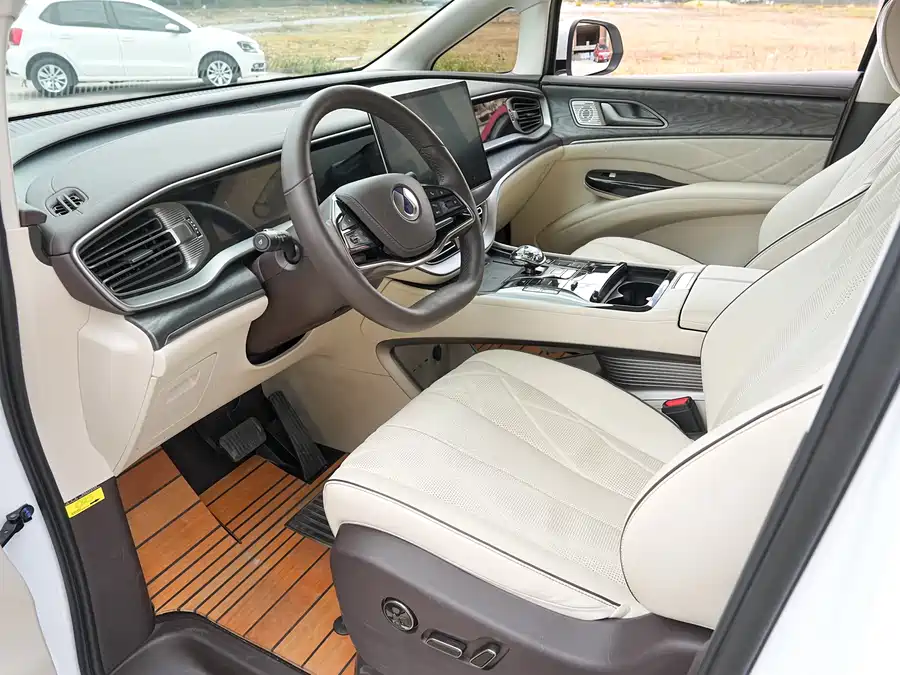 900x675_0_q87_c42_autohomecar__ChxpVWlM9ZGAFSxaAAl5uy4l5bs753.jpg.webp Used Denza D9 2024 DM-i 1050 Exclusive Type