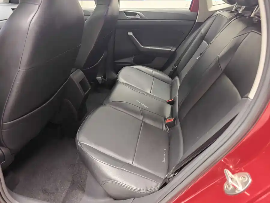 900x675_0_q87_c42_autohomecar__ChxpVWlUggqAbzu4AAJLAfMVLtk491.jpg.webp Used Volkswagen Polo 2019 Plus 1.5L Automatic Panoramic Enjoyment Edition