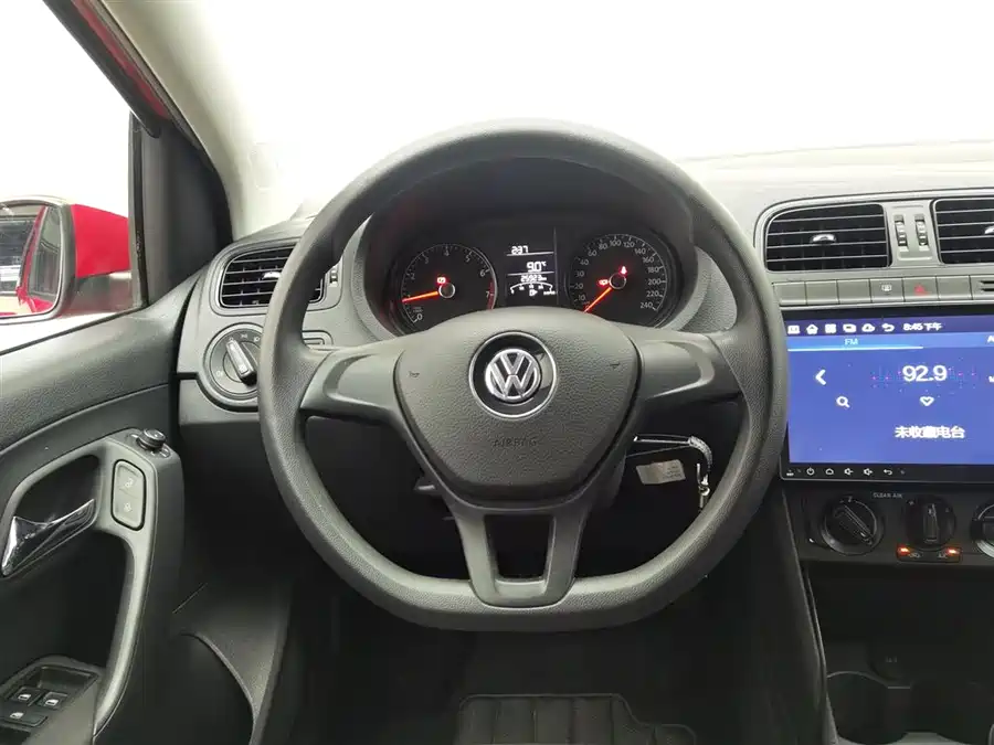 Used Volkswagen Polo 2016 1.4L manual fashion model