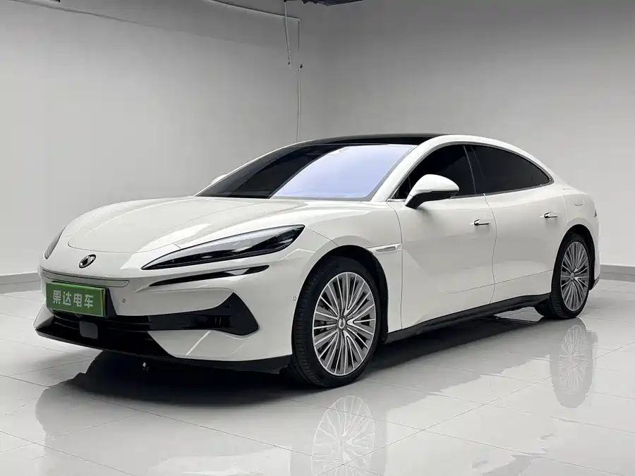 900x675_0_q87_c42_autohomecar__ChxpVWldKqmAHaYBAAO3wgNc2Sk350.jpg.webp Used Denza Z9 2024 1100km four-wheel drive Ultra version