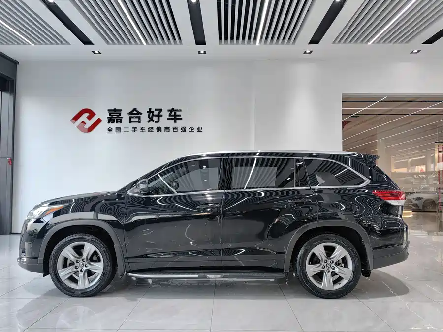 Used Toyota Highlander 2018 2.0T four-wheel drive luxury version 7 seats National V