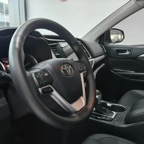 Used Toyota Highlander 2018 2.0T four-wheel drive luxury version 7 seats National V