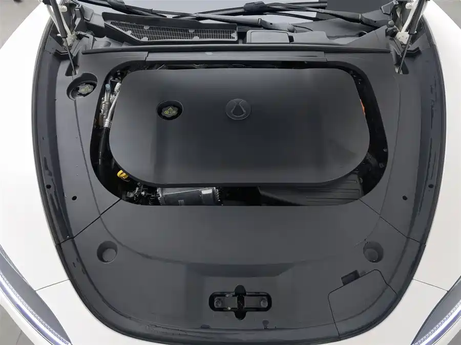 900x675_0_q87_c42_autohomecar__ChxpVWlg14eAdeC2AAFbQ66EtHM485.jpg.webp Used Denza Z9 2024 1100km four-wheel drive Max version