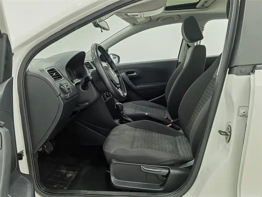 Used Volkswagen Polo 2018 1.5L automatic safety model