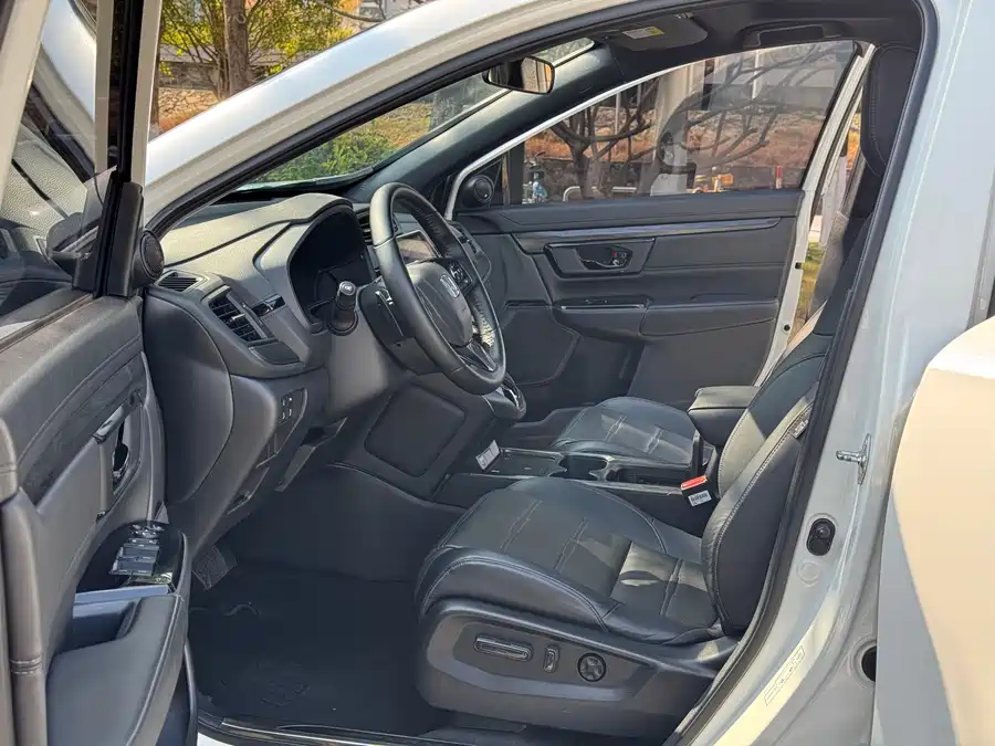 900x675_0_q87_c42_autohomecar__ChxpVWlnPPeAcu7AAAlVy-3nYsY459.jpg.webp Used Honda CR-V 2021 240TURBO CVT four-wheel drive Black Jazz Edition