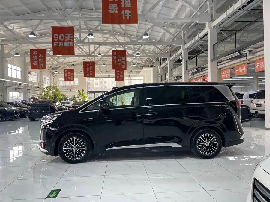 900x675_0_q87_c42_autohomecar__ChxpVWlojFqAL2TxAAmjVU_T-WU765.jpg.webp Used Denza D9 2025 DM-i smart driving version 1020 four-wheel drive premium model