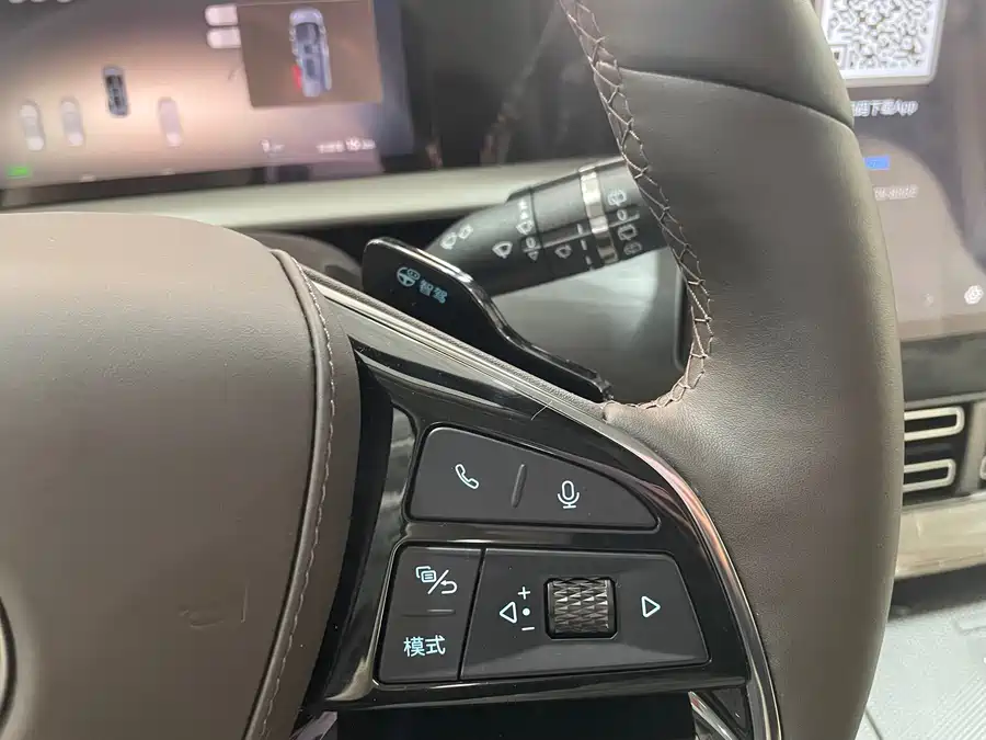 900x675_0_q87_c42_autohomecar__ChxpVWlojGCAKlHyAAi3Z1jLsw8219.jpg.webp Used Denza D9 2025 DM-i smart driving version 1020 four-wheel drive premium model