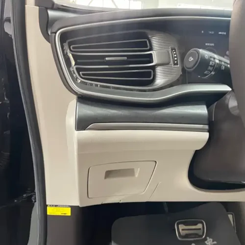 900x675_0_q87_c42_autohomecar__ChxpVWlojGWAXNHuAAe2yuYXDa8496.jpg.webp Used Denza D9 2025 DM-i smart driving version 1020 four-wheel drive premium model