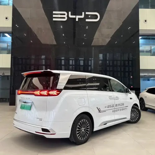 Used Denza D9 2025 DM-i smart driving version 1020 four-wheel drive flagship model