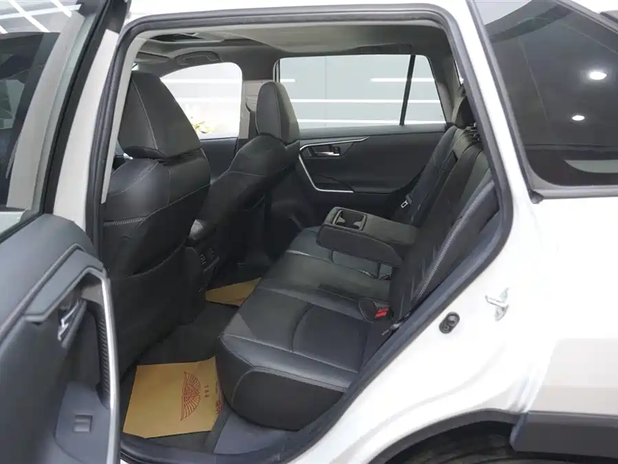 Used Toyota RAV4 Rongfang 2022 2.0L CVT two-wheel drive fashion Plus version