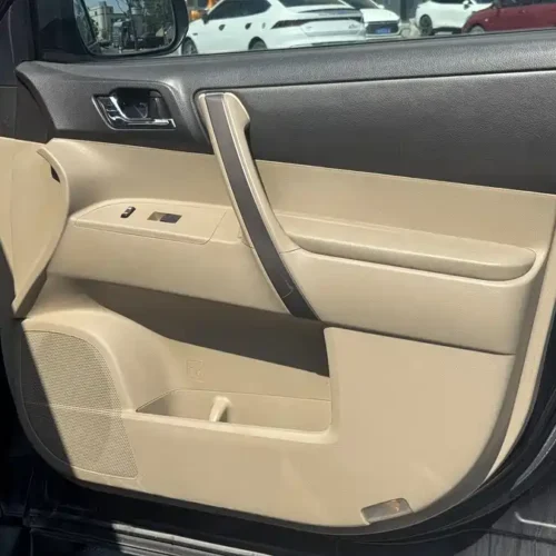 900x675_0_q87_c42_autohomecar__ChxpVWm2dOeAGTtsAAbhEJNc3b4088.jpg.webp Used Toyota Highlander 2009 2.7L 2WD 7-seat luxury navigation version