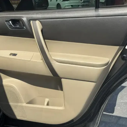 900x675_0_q87_c42_autohomecar__ChxpVWm2dOiADtvgAAbJbcv0MT0363.jpg.webp Used Toyota Highlander 2009 2.7L 2WD 7-seat luxury navigation version