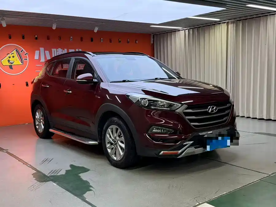 900x675_0_q87_c42_autohomecar__ChxpVWm2qz2ACa8KAAOw2mwNekQ017.jpg.webp Used Hyundai Tucson 2018 1.6T dual-clutch two-wheel drive 15th anniversary special edition
