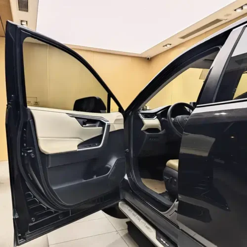 900x675_0_q87_c42_autohomecar__ChxpVWm40GmAdUXeAAQPPmjJ_fU618.jpg.webp Used Toyota RAV4 Rongfang 2020 2.0L CVT two-wheel drive fashion version