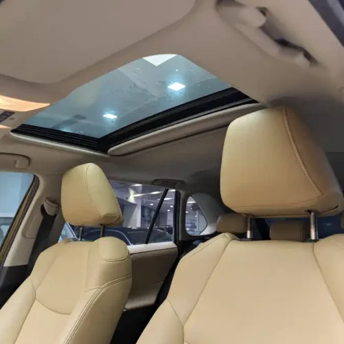 900x675_0_q87_c42_autohomecar__ChxpVWm40GyARHD9AALHNapmNng517.jpg.webp Used Toyota RAV4 Rongfang 2020 2.0L CVT two-wheel drive fashion version