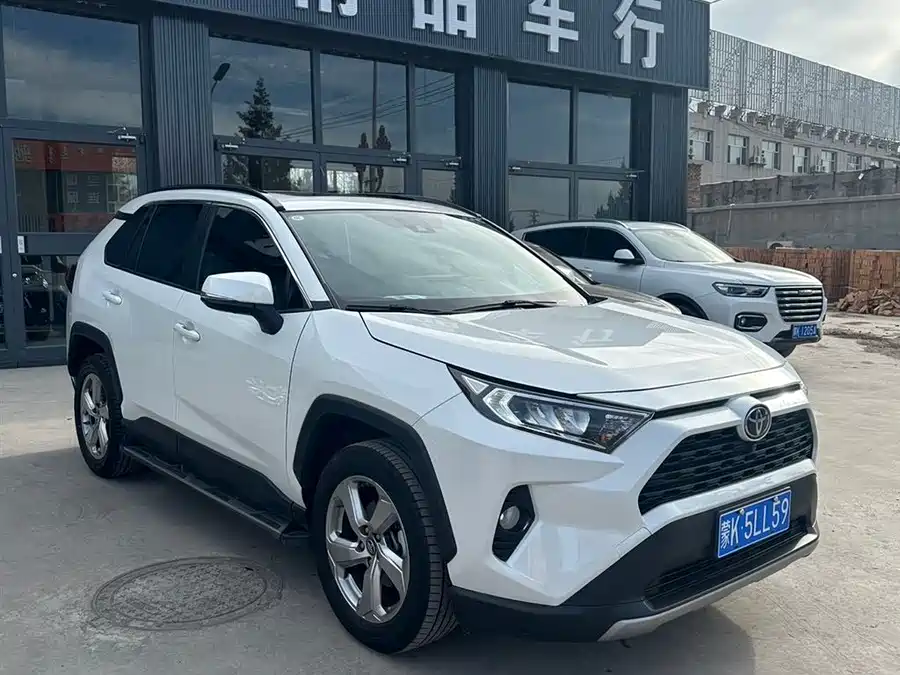 Used Toyota RAV4 Rongfang 2021 2.0L CVT two-wheel drive fashion PLUS version