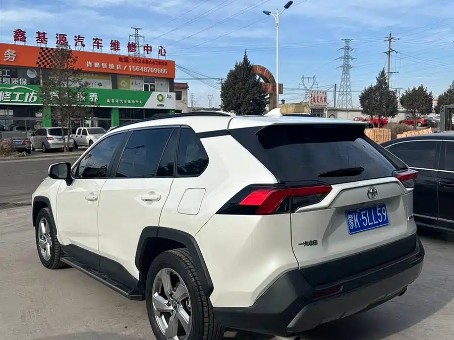 Used Toyota RAV4 Rongfang 2021 2.0L CVT two-wheel drive fashion PLUS version