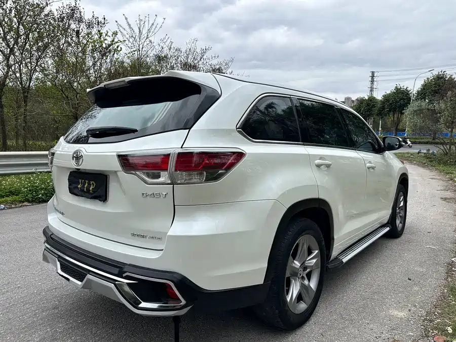 900x675_0_q87_c42_autohomecar__ChxpVWm6ctWAVz_eAAxHZDobtUw134.jpg.webp Used Toyota Highlander 2017 2.0T four-wheel drive luxury version 7 seats