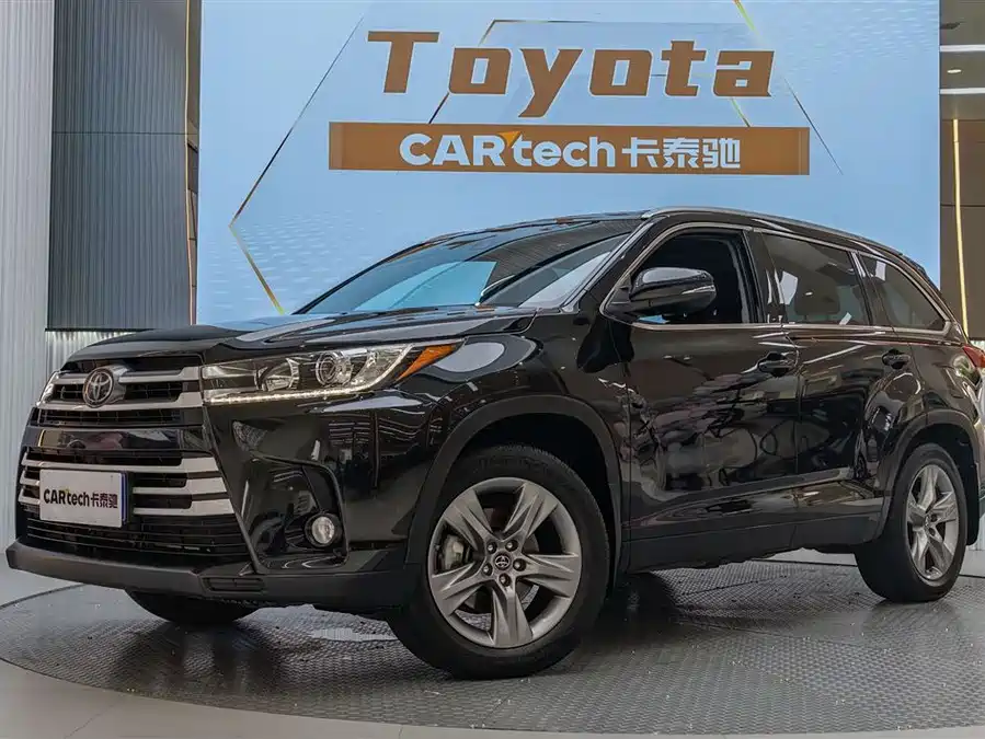 Used Toyota Highlander 2021 2.0T four-wheel drive luxury version 7 seats