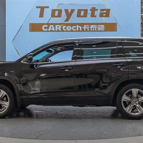 Used Toyota Highlander 2021 2.0T four-wheel drive luxury version 7 seats