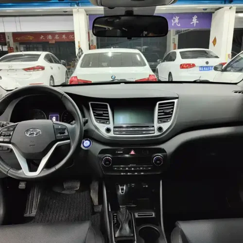 900x675_0_q87_c42_autohomecar__ChxpVWm79j-AX4stAAakKUZ8f6I463.jpg.webp Used Hyundai Tucson 2018 1.6T dual-clutch two-wheel drive 15th anniversary special edition