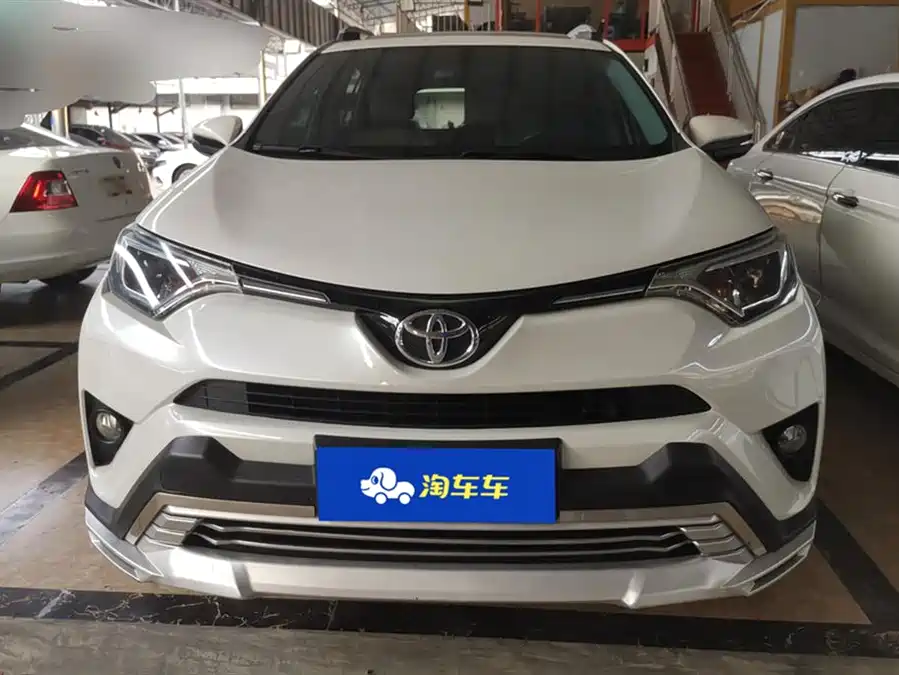 Used Toyota RAV4 Rongfang 2019 2.0L CVT two-wheel drive Pioneer Edition National V