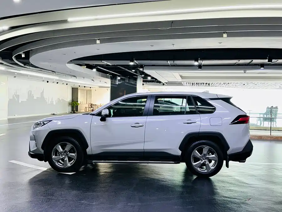 Used Toyota RAV4 Rongfang 2020 2.0L CVT two-wheel drive fashion PLUS version