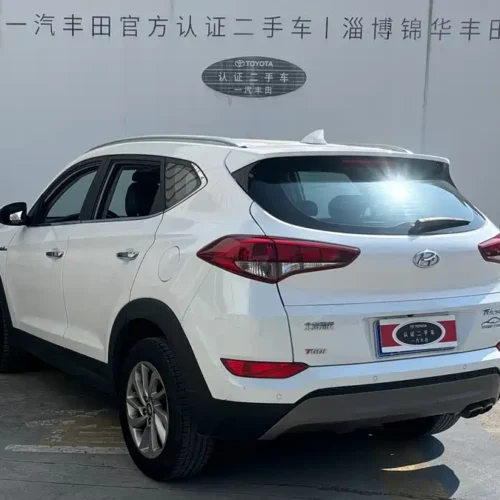 900x675_0_q87_c42_autohomecar__ChxpVWm7lqGAGJEmAAdIwJWJQDU401.jpg.webp Used Hyundai Tucson 2015 1.6T dual-clutch two-wheel drive intelligent model