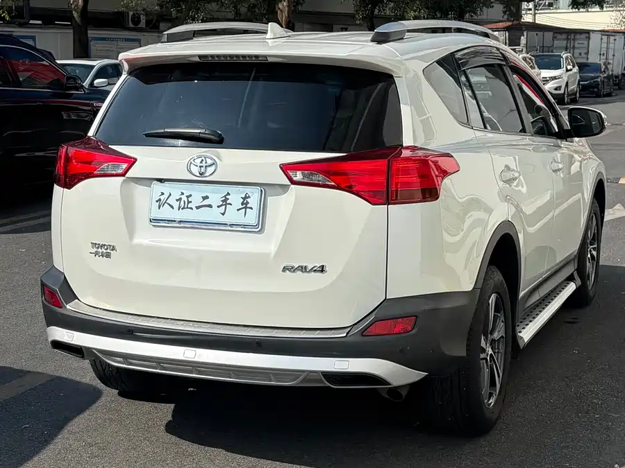 Used Toyota RAV4 Rongfang 2015 2.0L CVT two-wheel drive fashion version