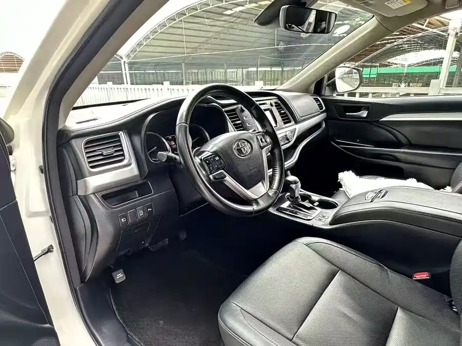 900x675_0_q87_c42_autohomecar__ChxpVWmEJW6ARwtjAAQUwRyvniU171.jpg.webp Used Toyota Highlander 2018 2.0T four-wheel drive luxury version