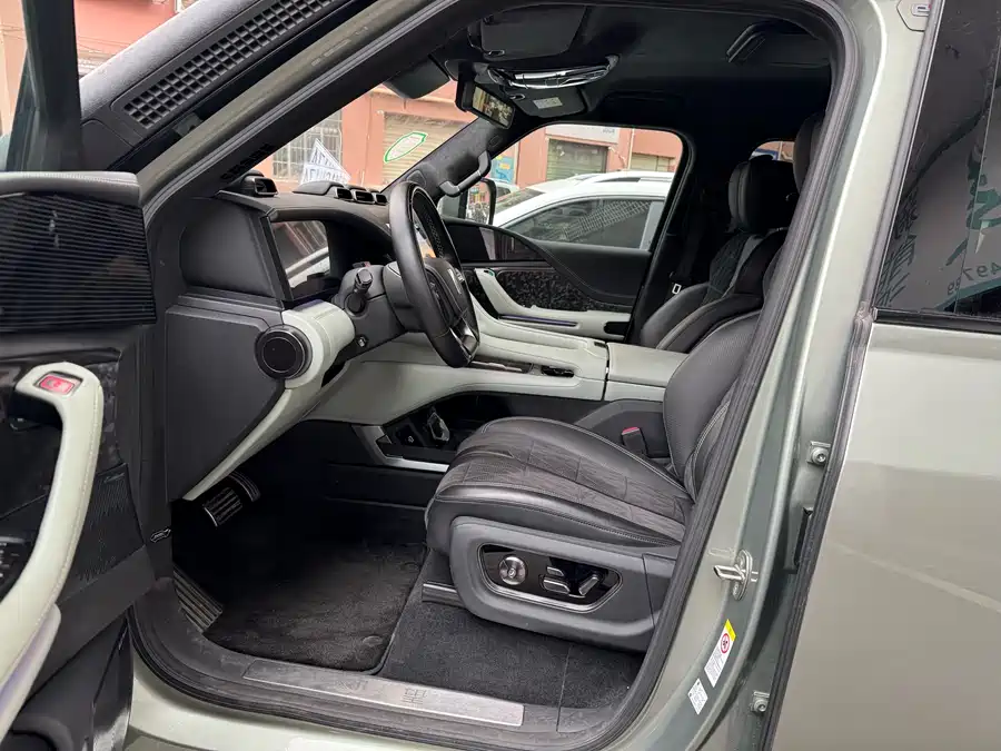 Used BYD Yangwang U8 2024 Off-Road Player Edition