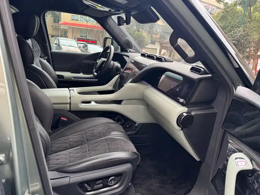 Used BYD Yangwang U8 2024 Off-Road Player Edition