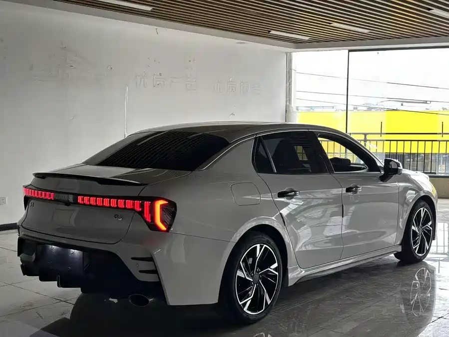900x675_0_q87_c42_autohomecar__ChxpVWmEpYuAbFT0AANqYSZ8AF0793.jpg.webp Used Lynk & Co 03 2023 2.0TD DCT Plus