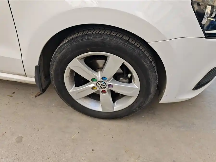 Used Volkswagen Polo 2018 1.5L manual safe driving model