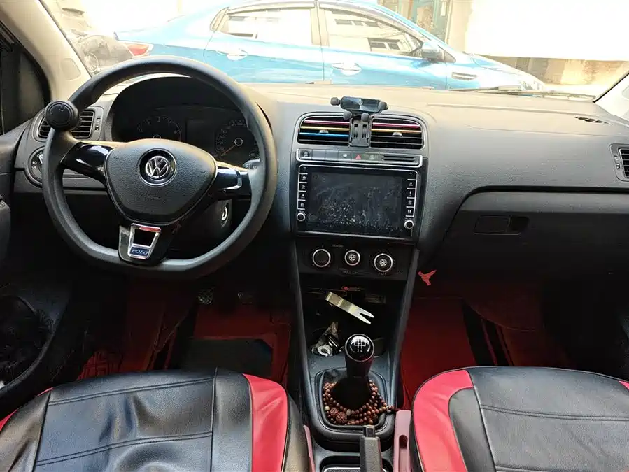 Used Volkswagen Polo 2018 1.5L manual safe driving model