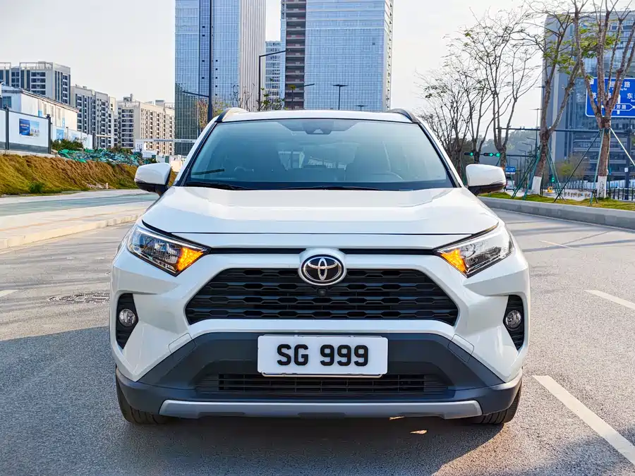 Used Toyota RAV4 Rongfang 2020 2.0L CVT two-wheel drive fashion version