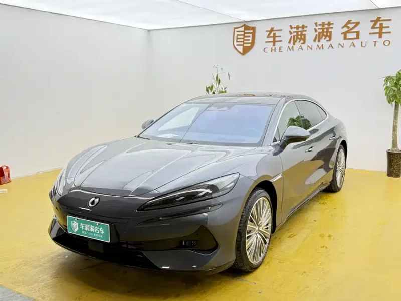 Used Denza Z9 2024 1100km four-wheel drive Ultra version