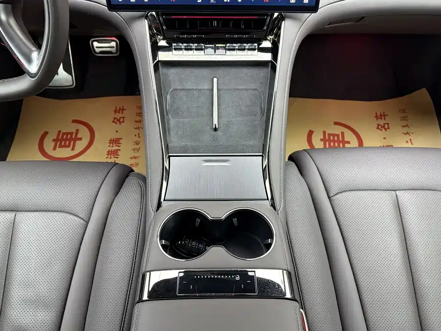 Used Denza Z9 2024 1100km four-wheel drive Ultra version