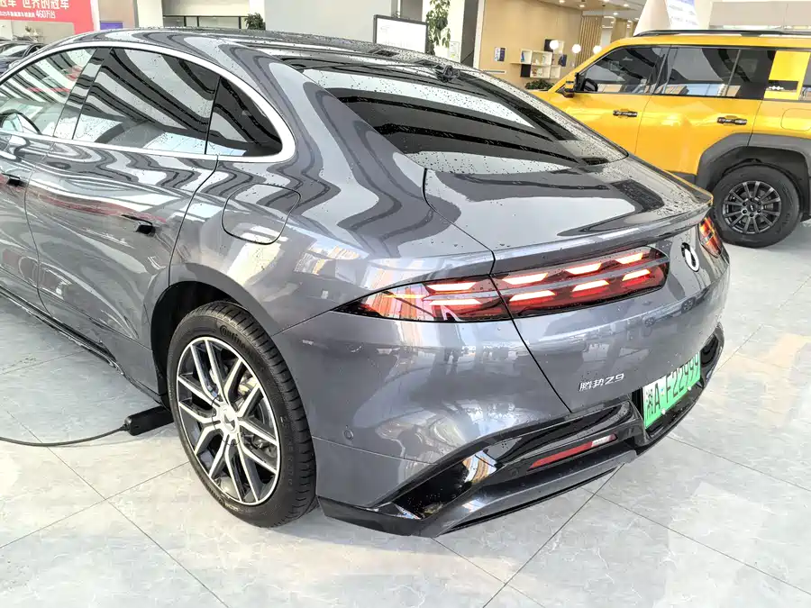 Used Denza Z9 2024 1100km four-wheel drive Max version