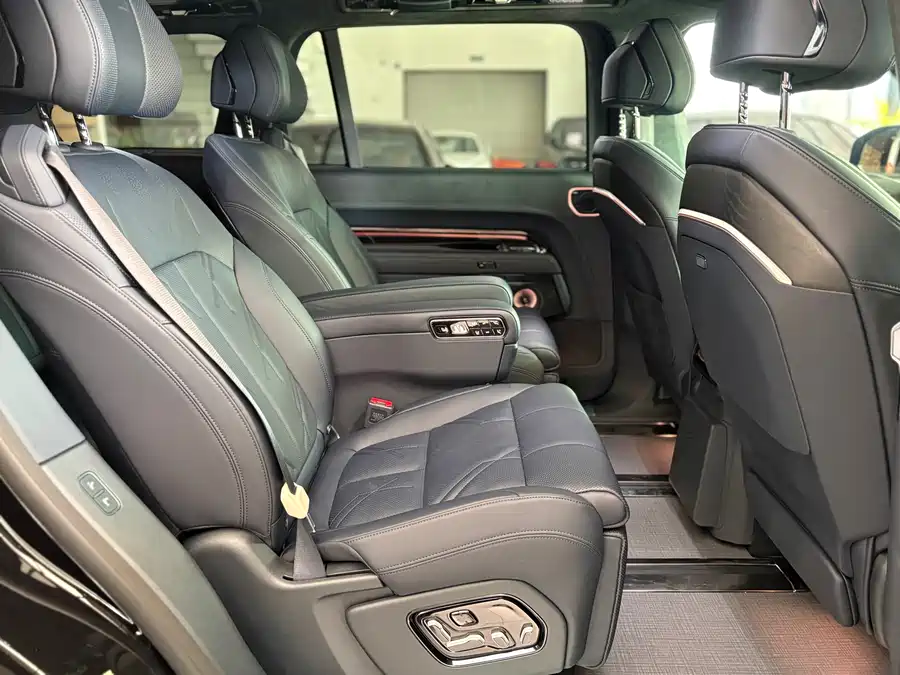 900x675_0_q87_c42_autohomecar__ChxpVWmNs36ALBU2AAkITVLUMms184.jpg.webp Used Zeekr 9X 2025 Ultra Edition 70kWh