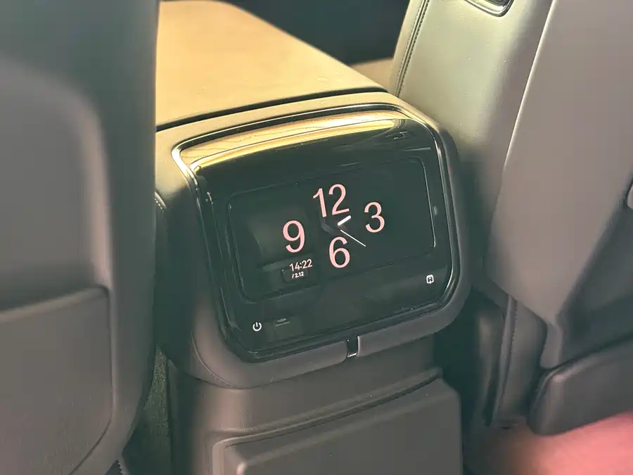 900x675_0_q87_c42_autohomecar__ChxpVWmNs3qACbGpAAV-cgdtAa4843.jpg.webp Used Zeekr 9X 2025 Ultra Edition 70kWh