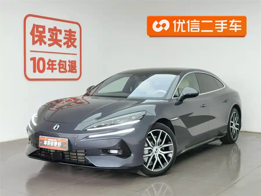 Used Denza Z9 2024 1100km four-wheel drive Max version