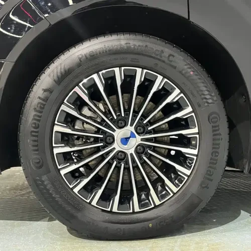 900x675_0_q87_c42_autohomecar__ChxpVWmOvE2AY1rxAAspk2UuHro585.jpg.webp Used Denza D9 2025 DM-i smart driving version 1020 four-wheel drive exclusive model