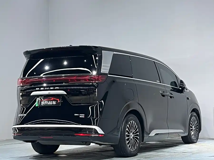 900x675_0_q87_c42_autohomecar__ChxpVWmOvEuAKDTxAAbJSKYfvPo668.jpg.webp Used Denza D9 2025 DM-i smart driving version 1020 four-wheel drive exclusive model
