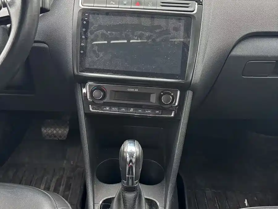 Used Volkswagen Polo 2016 1.6L automatic comfort model