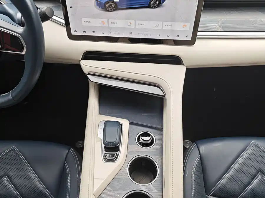 900x675_0_q87_c42_autohomecar__ChxpVWmhNUmAaIWnAAbRdHTBWnU434.jpg.webp Used Zeekr 001 2023 WE version 100kWh