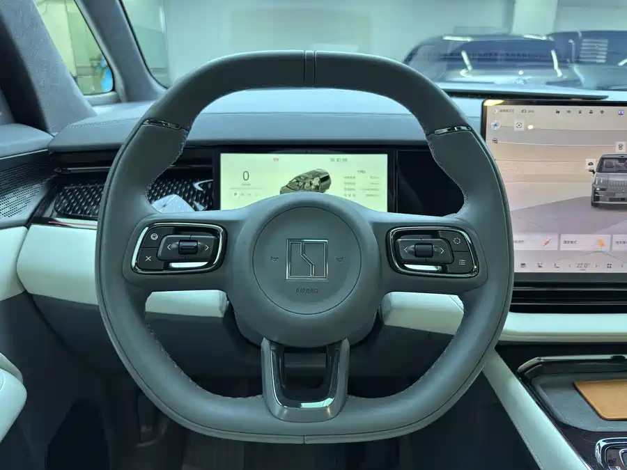 900x675_0_q87_c42_autohomecar__ChxpVWmhTKCAJDRVAAPXiplPbKY559.jpg.webp Used Zeekr 009 2024 seven-seater aisle version 108kWh