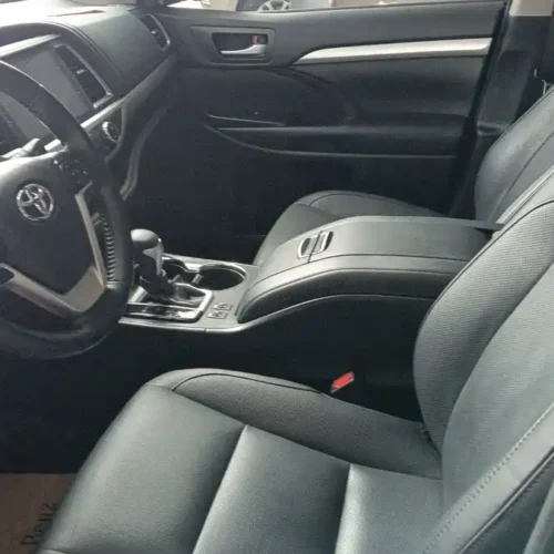 Used Toyota Highlander 2018 2.0T four-wheel drive luxury version 7 seats National V